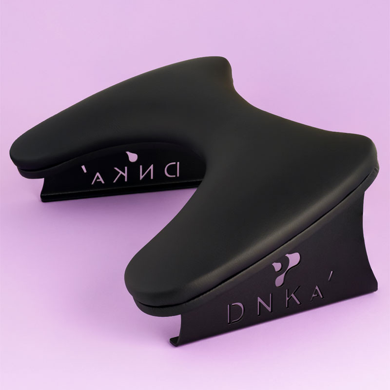Anatomical Armrest for Manicure – DNKA’ – black